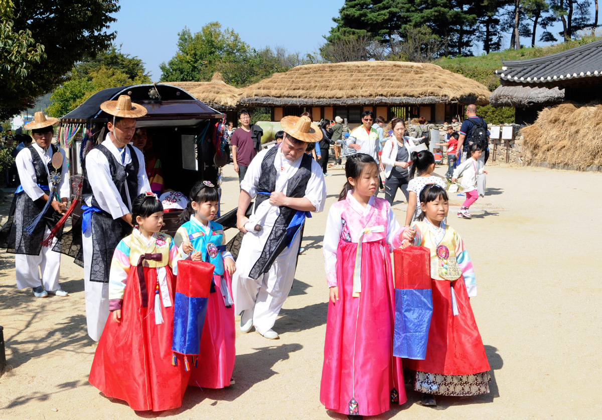 짚풀문화제-전통혼례식 재연